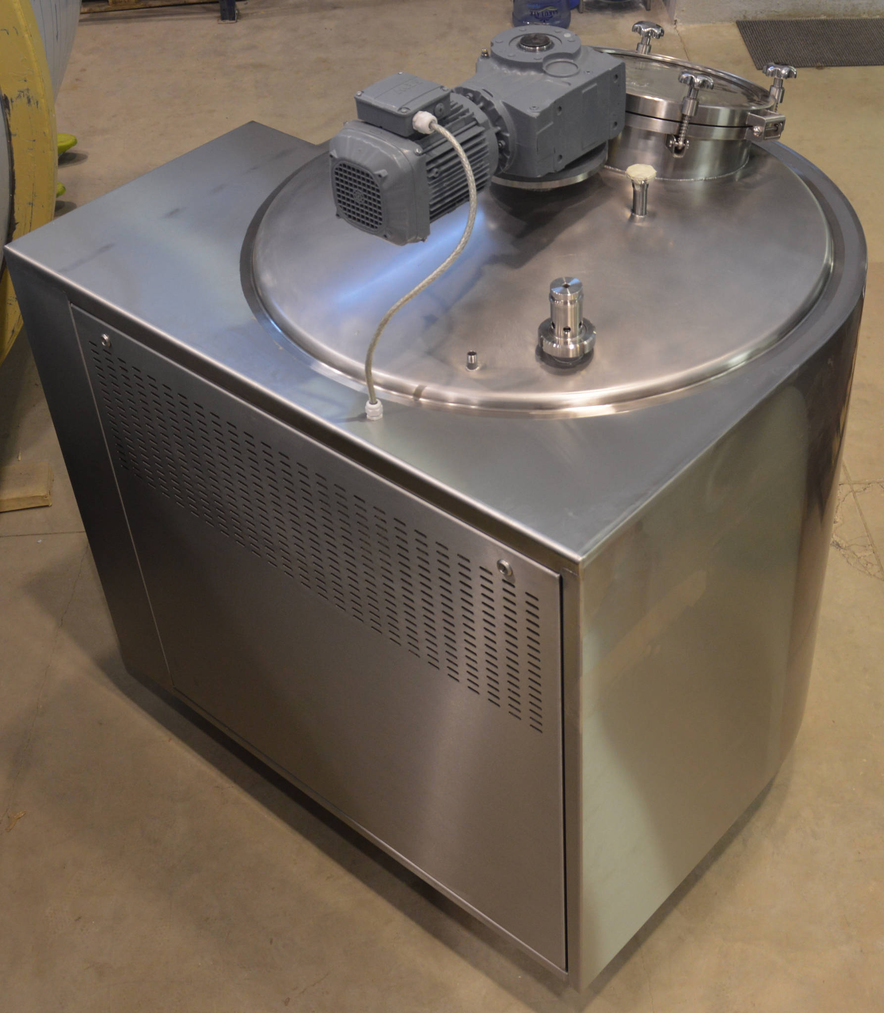 Back View of 600L Heating MIxer